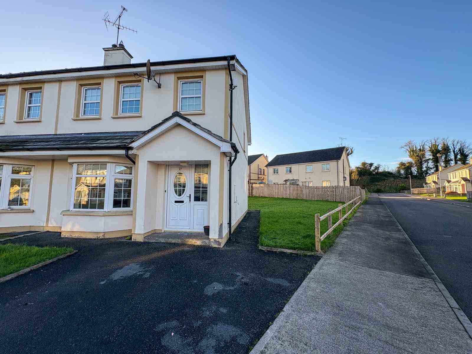 27 scotshouse close, Monaghan